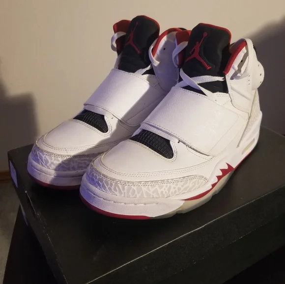 Jordan | Shoes | Jordan Son Of Mars Mens White Gym Red Black  display picture 3